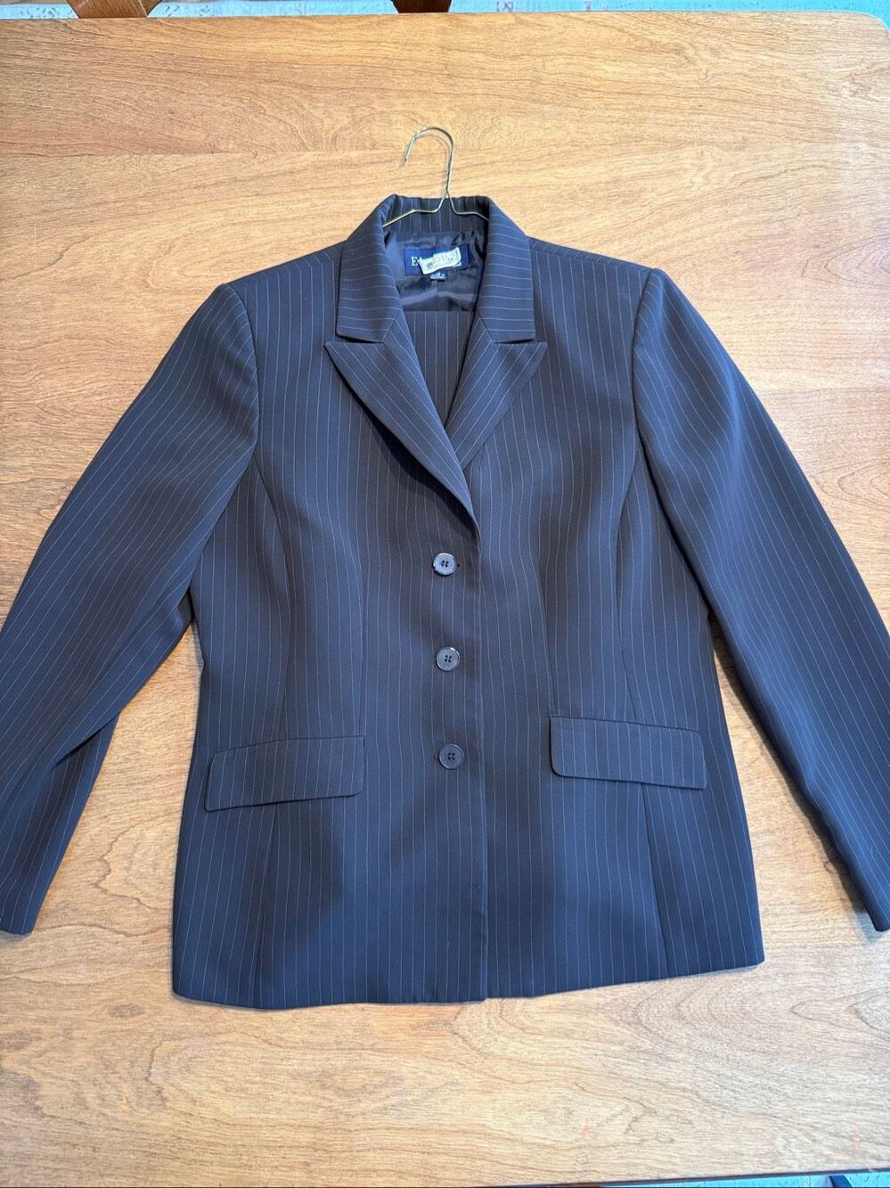 Evan-Picone Women's Two-Piece Pinstripe Blazer & Pant Suit Set Brown Pink Size 1